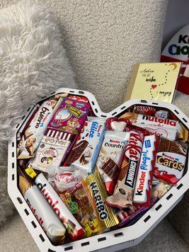 Сладкий подарочный набор в форме сердца бокс с конфетами для жены девушки подруги мамы Размеры: 33/29/1 1045 фото